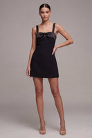 Laden Sie das Bild in den Galerie-Viewer, Schwarzes Bodycon Satin Minikleid mit Schleife