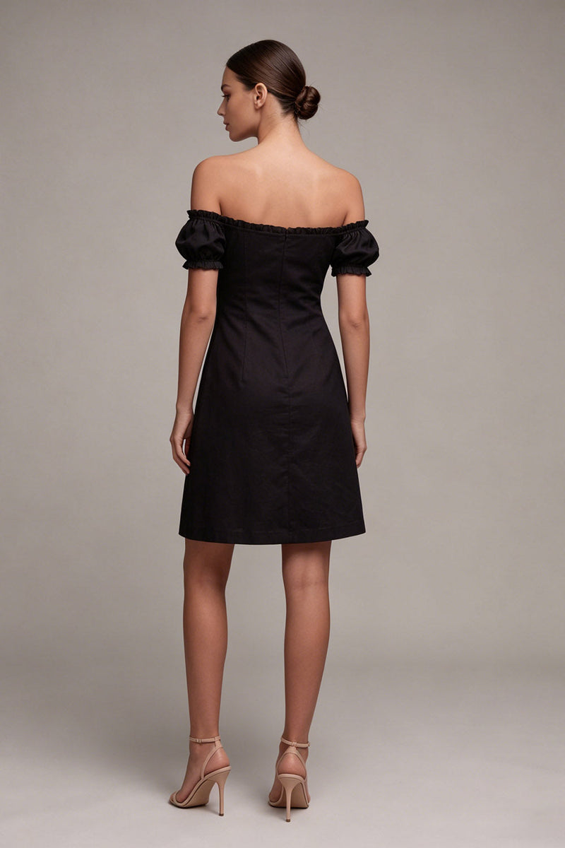 Laden Sie das Bild in den Galerie-Viewer, Schulterfreies A Line Kleines Schwarzes Kleid mit Rüschen