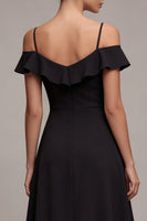 Laden Sie das Bild in den Galerie-Viewer, Cold Shoulder A-Linie hoch, tiefes schwarzes Kleid mit Rüschen