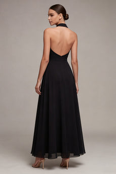 Schwarzes rückenloses Neckholder-A-Line-Langformkleid