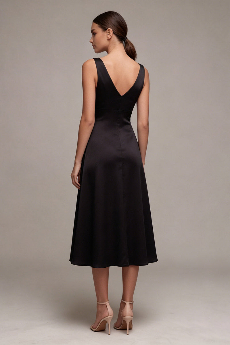 Laden Sie das Bild in den Galerie-Viewer, Schwarzes A-Linien-Satin-Langhals-Festkleid mit V-Ausschnitt