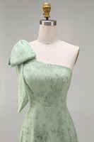 Laden Sie das Bild in den Galerie-Viewer, Staubiges Salbei-Einschulter-Blumenmuster A-Linie lange Brautjungfernkleid mit Schleife