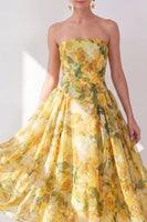 Laden Sie das Bild in den Galerie-Viewer, A-Line gelbes, trägerloses Chiffon-bedrucktes Midi-Blumenkleid