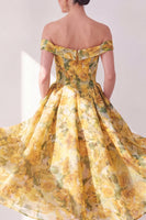 Laden Sie das Bild in den Galerie-Viewer, Off-the-shoulder A-Linie gelbes Chiffon-bedrucktes florales Midi-Kleid mit Taschen