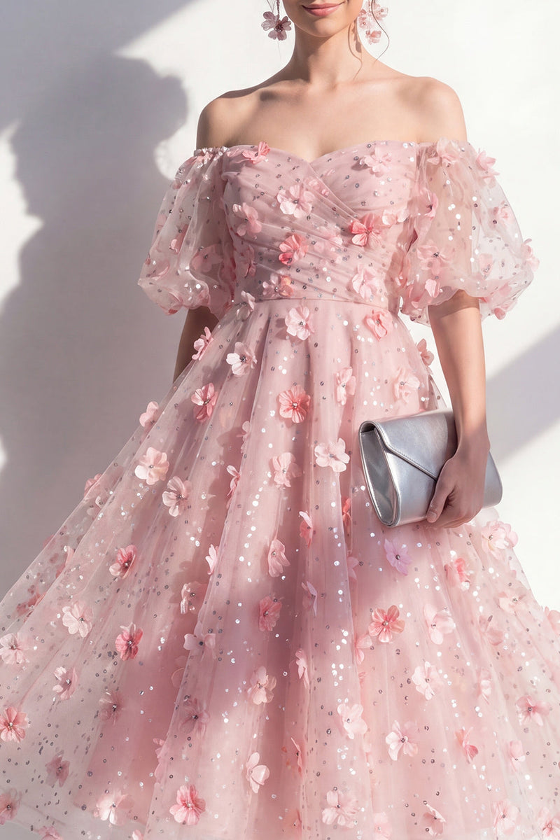 Laden Sie das Bild in den Galerie-Viewer, Blush-Off-the-shoulder A-Linie mit gerafften Pailletten Blumen-Midi-Kleid