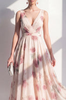 Laden Sie das Bild in den Galerie-Viewer, A-Line Chiffon Blush V-Ausschnitt mit gerafftem Midi-Blumenkleid