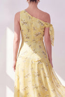 Laden Sie das Bild in den Galerie-Viewer, Asymmetrisches asymmetrisches Midi-Floralkleid mit einer A-Schulter mit gelber Chiffon