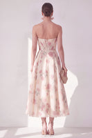 Laden Sie das Bild in den Galerie-Viewer, Aprikosen-trägerloses Chiffon-Zug-A-Line-Midi-Blumenkleid