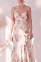 Laden Sie das Bild in den Galerie-Viewer, Aprikosen-Meerjungfrau-Chiffon-Spaghettiträger Maxi-Blumenkleid mit Schlitz