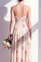 Laden Sie das Bild in den Galerie-Viewer, Aprikosen-Floral A-Linie Chiffon gerafftes langes Brautjungfernkleid