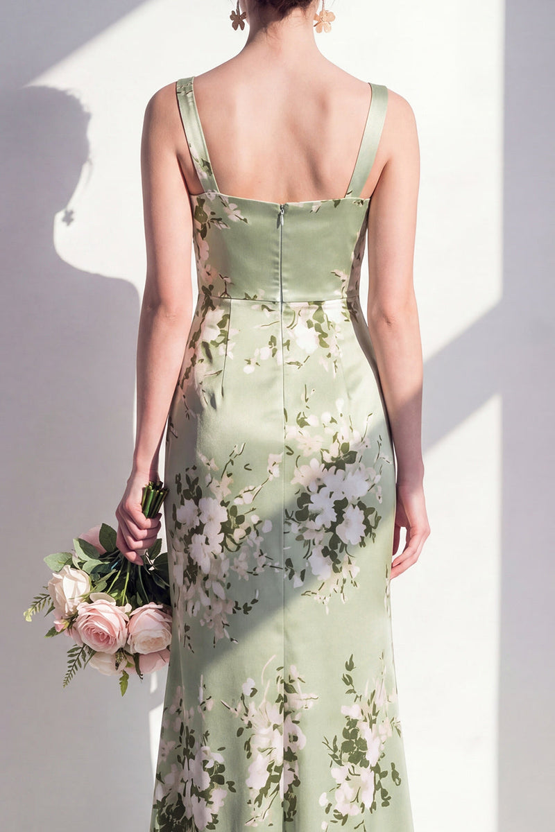 Laden Sie das Bild in den Galerie-Viewer, Salbeigrünes Meerjungfrauen-Satin-Floral-Quadrathals mit gerafftem langen Brautjungfernkleid