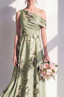 Laden Sie das Bild in den Galerie-Viewer, Einschulter-A-Linie Salbeigrünes Satin-Floral-Langtraubenkleid für die Brautjungfern