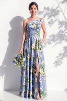 Laden Sie das Bild in den Galerie-Viewer, Einschulterblaues Blumenmuster A-Linie Brautjungfernkleid mit Schlitz