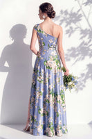 Laden Sie das Bild in den Galerie-Viewer, Einschulterblaues Blumenmuster A-Linie Brautjungfernkleid mit Schlitz
