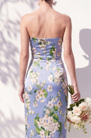 Laden Sie das Bild in den Galerie-Viewer, Trägerloses, blaues Blumen-Brautjungfernkleid mit Scheidenscheide und Schlitz
