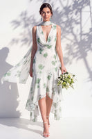 Laden Sie das Bild in den Galerie-Viewer, Grünes Blumen-Meerjungfrauen-V-Ausschnitt-Brautjungfernkleid mit Schal