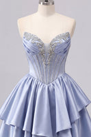 Laden Sie das Bild in den Galerie-Viewer, Satin A-Linie graublaues Sweetheart-Korsett mit Falten, niedliches Homecoming-Kleid mit Perlen