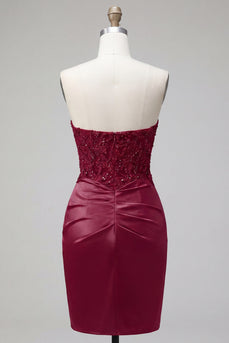 Satin-burgundfarbenes Sweetheart gerafftes Bodycon-Mini-Homecoming-Kleid mit Pailletten
