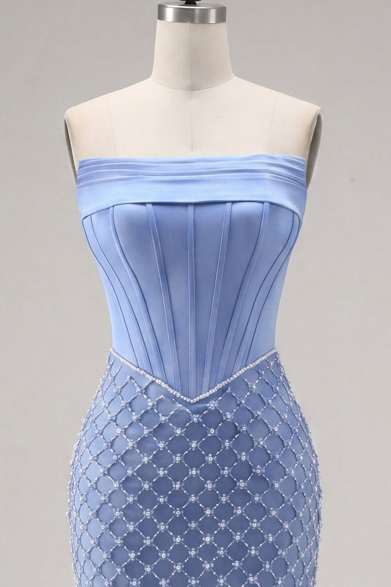 Laden Sie das Bild in den Galerie-Viewer, Satin-trägerloses blaues Korsett-Bodycon-Homecoming-Kleid mit Perlenmuster und Schlitz