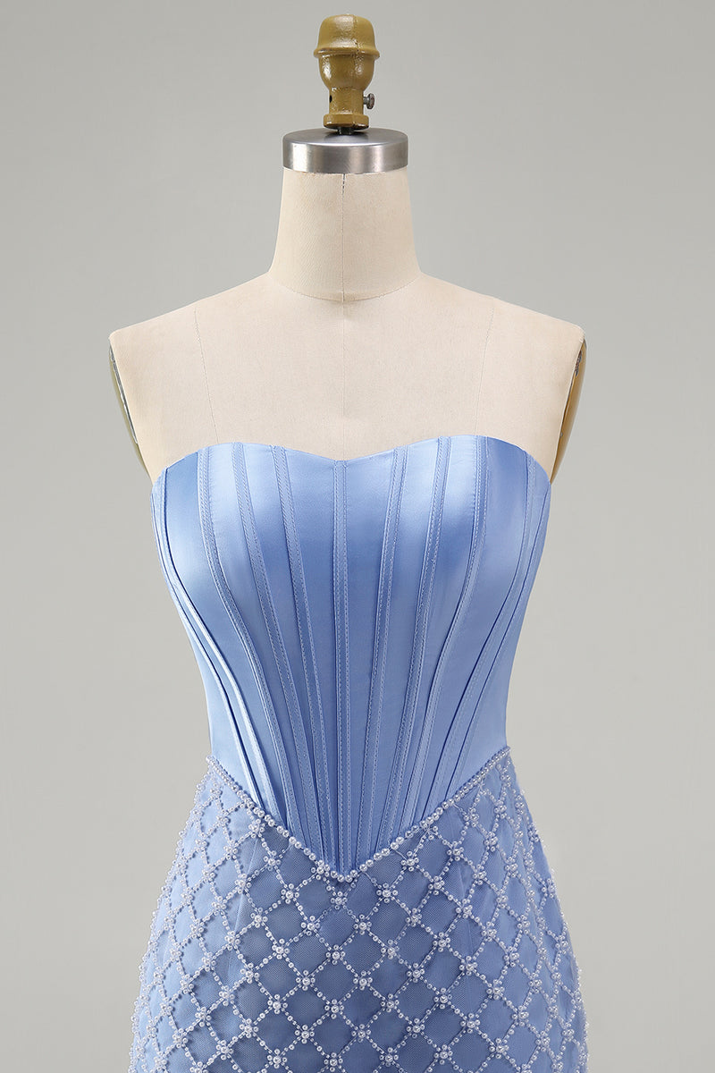 Laden Sie das Bild in den Galerie-Viewer, Blaues, strapless Satin-Bodycon-Korsett, das mit Perlen besticktes Homecoming-Kleid