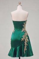 Laden Sie das Bild in den Galerie-Viewer, Dunkelgrünes Satin-Bodycon-Sweetheart mit gerafften Pailletten Homecoming-Kleid mit Schärpe