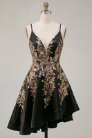 Laden Sie das Bild in den Galerie-Viewer, A-Linie schwarzes Satin-Pailletten-Asymmetrisches Homecoming-Kleid
