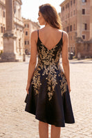 Laden Sie das Bild in den Galerie-Viewer, A-Linie schwarzes Satin-Pailletten-Asymmetrisches Homecoming-Kleid