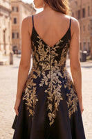 Laden Sie das Bild in den Galerie-Viewer, A-Linie schwarzes Satin-Pailletten-Asymmetrisches Homecoming-Kleid