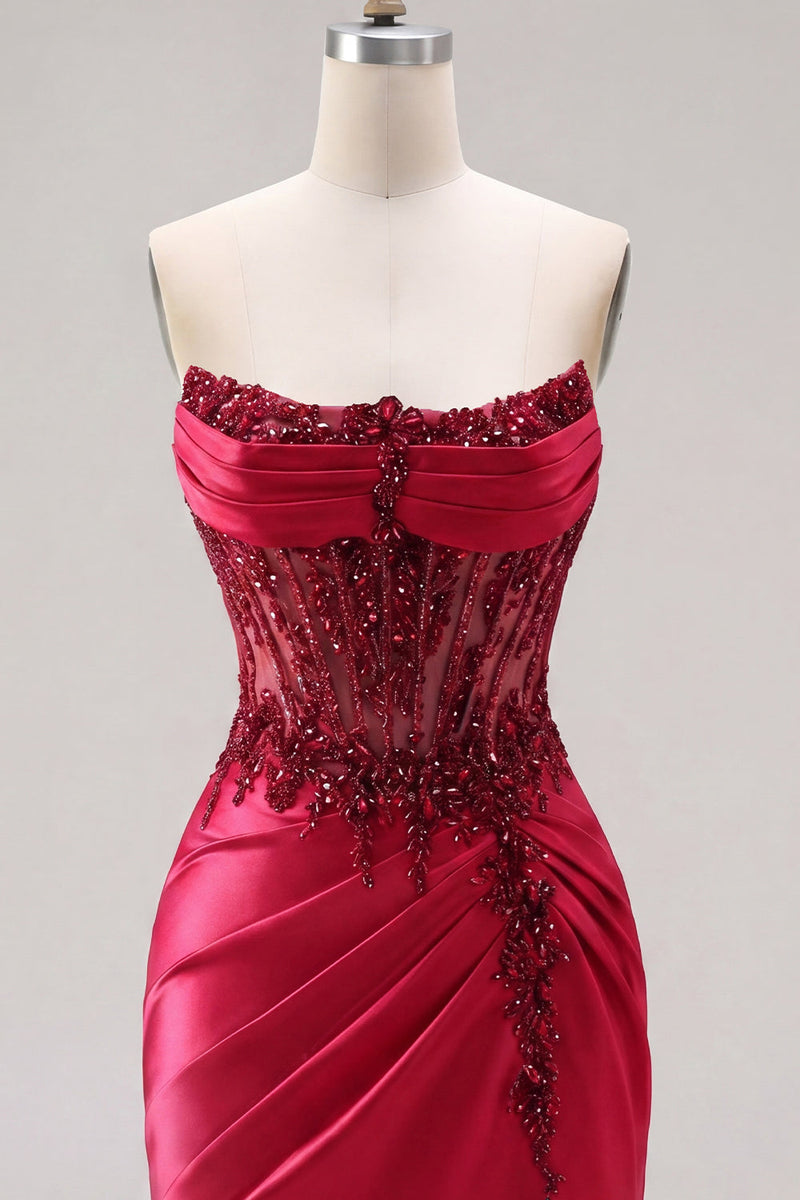 Laden Sie das Bild in den Galerie-Viewer, Trägerloses Satin-Burgund, gerafftes, transparentes Korsett mit Perlen-Homecoming-Kleid mit Schlitz