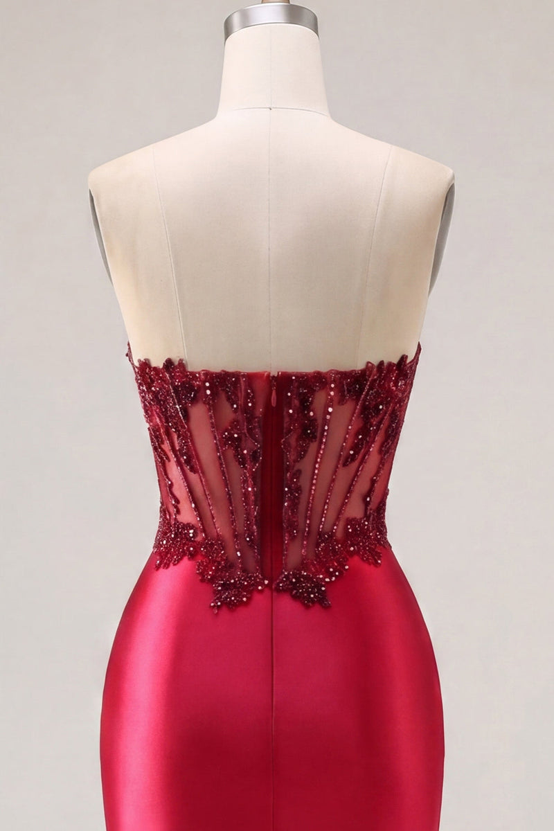 Laden Sie das Bild in den Galerie-Viewer, Trägerloses Satin-Burgund, gerafftes, transparentes Korsett mit Perlen-Homecoming-Kleid mit Schlitz