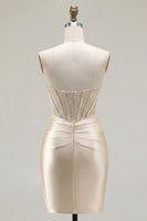 Laden Sie das Bild in den Galerie-Viewer, Champagner-Sweetheart-Satin-Perlenkorsett Homecoming-Kleid mit Schlitz