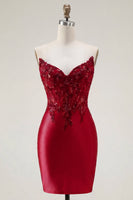 Laden Sie das Bild in den Galerie-Viewer, Rotes Satin-Sweetheart-Schnitt mit transparentem Korsett Homecoming-Kleid
