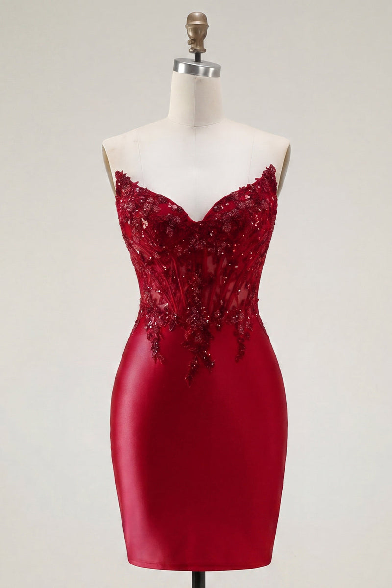 Laden Sie das Bild in den Galerie-Viewer, Rotes Satin-Sweetheart-Schnitt mit transparentem Korsett Homecoming-Kleid