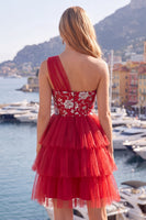 Laden Sie das Bild in den Galerie-Viewer, Blumiges rotes Einschulter-A-Linie kurzes Homecoming-Kleid mit Rüschen