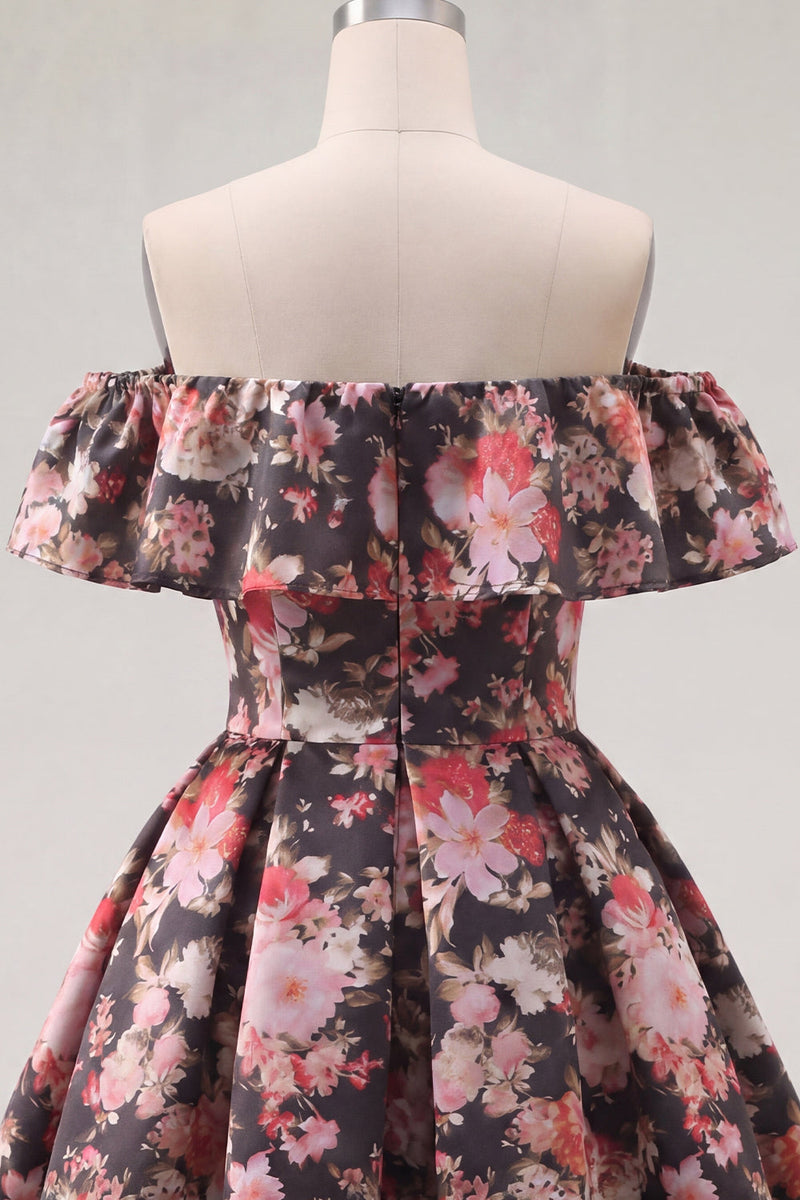Laden Sie das Bild in den Galerie-Viewer, Schwarze rosa Blume – ein schulterloses kurzes Homecoming-Kleid