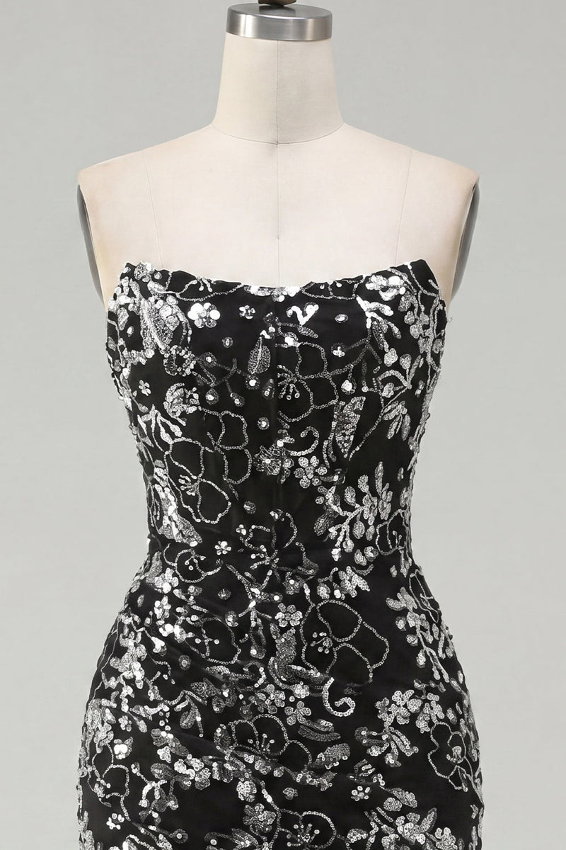 Laden Sie das Bild in den Galerie-Viewer, Glitzerndes schwarzes, gerafftes, blumiges, enges kurzes, trägerloses Homecoming-Kleid mit Pailletten