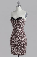 Laden Sie das Bild in den Galerie-Viewer, Kaffeelopardenmuster, gerafftes, enges Korsett-Homecoming-Kleid mit Ärmel und Perlen
