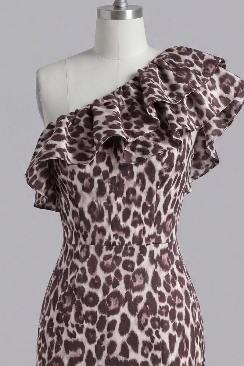 Laden Sie das Bild in den Galerie-Viewer, Kaffee Einschulterrüschen Leopardenmuster enges, kurzes Homecoming-Kleid mit Schlitz