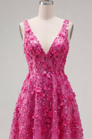 Laden Sie das Bild in den Galerie-Viewer, Glitzerndes Fuchsiafarbenes Perlenbesetztes High-Low-A-Linie Homecoming-Kleid