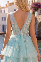 Laden Sie das Bild in den Galerie-Viewer, A-Linie Mint V-Ausschnitt Tüll Kurzes Abendkleid mit Blumenapplikation