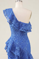 Laden Sie das Bild in den Galerie-Viewer, Einschulter Königsblaues Bodycon Floral Perlen Kurzes Abendkleid mit Rüschen und Schlitz