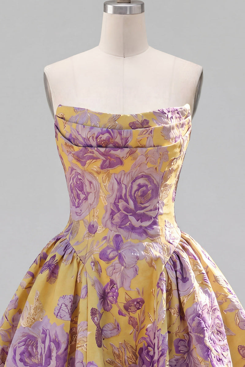 Laden Sie das Bild in den Galerie-Viewer, A-Linie Gelbes Trägerloses Gerafftes Jacquard Floral Kurzes Abendkleid