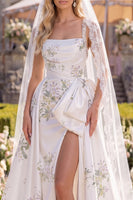 Laden Sie das Bild in den Galerie-Viewer, Weiß-grüner Blumen-Sweep-Zug A-Linie Perlen-Strand-Hochzeitskleid mit Schleiern