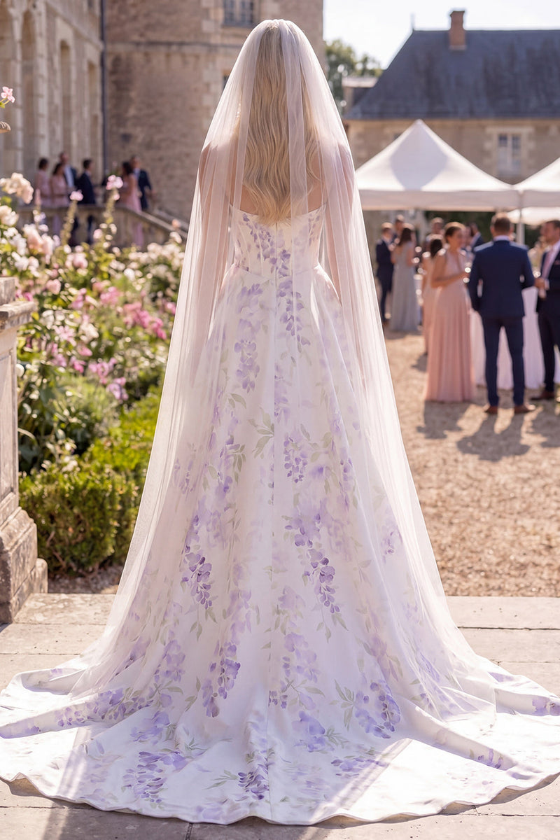 Laden Sie das Bild in den Galerie-Viewer, Weiße Lila Blume A-Linie Korsett-Sweep-Zug Strand-Hochzeitskleid mit Schleiern