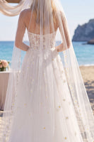Laden Sie das Bild in den Galerie-Viewer, Blumenweißes Korsett A Line Sweep Sleep Sweetheart Beach Hochzeitskleid mit Schleiern