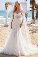 Laden Sie das Bild in den Galerie-Viewer, Meerjungfrauen-Korsett-Sweep-Zug Weißes Blumenspitzen-Boho-Hochzeitskleid mit Schleiern
