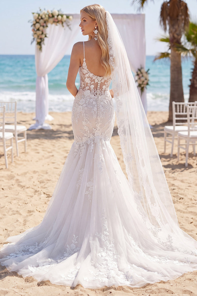 Laden Sie das Bild in den Galerie-Viewer, Meerjungfrauen-Korsett-Sweep-Zug Weißes Blumenspitzen-Boho-Hochzeitskleid mit Schleiern