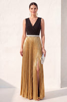 Laden Sie das Bild in den Galerie-Viewer, Schwarz Goldenes Plissierten V-Ausschnitt Festkleid mit Schlitz
