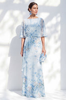 Laden Sie das Bild in den Galerie-Viewer, Blauer geblommiger Bateau-Ausschnitt Chiffon-Scheide, lange Mutter-der-Braut-Kleid mit halben Ärmeln