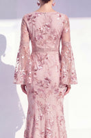 Laden Sie das Bild in den Galerie-Viewer, Blush-Meerjungfrauen-Rundhals-Langes Mutter-der-der-Braut-Kleid mit langen Ärmeln